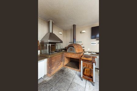 Apartamento à venda com 126m², 3 quartos e 3 vagas Apartamento à venda com 126m², 3 quartos e 3 vagasÁrea comum - Churrasqueira