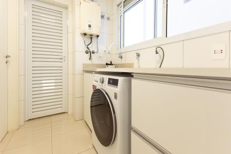 Apartamento à venda com 126m², 3 quartos e 3 vagas Apartamento à venda com 126m², 3 quartos e 3 vagasÁrea de Serviço
