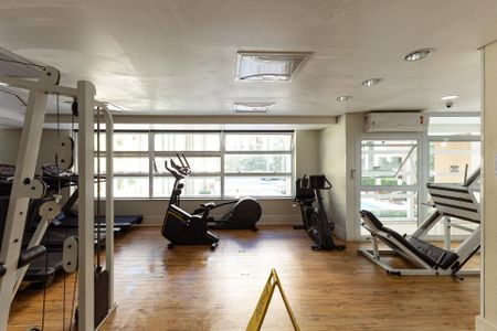 Apartamento à venda com 126m², 3 quartos e 3 vagas Apartamento à venda com 126m², 3 quartos e 3 vagasÁrea comum - Academia