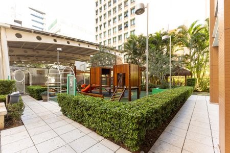 Apartamento à venda com 126m², 3 quartos e 3 vagas Apartamento à venda com 126m², 3 quartos e 3 vagasÁrea comum - Playground