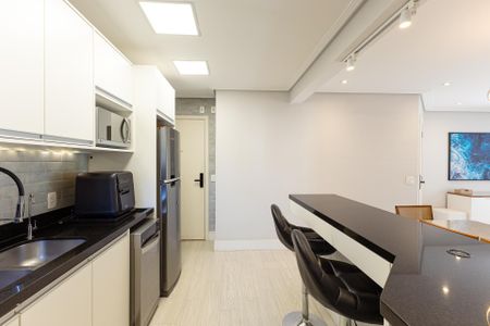 Apartamento à venda com 126m², 3 quartos e 3 vagas Apartamento à venda com 126m², 3 quartos e 3 vagasCozinha