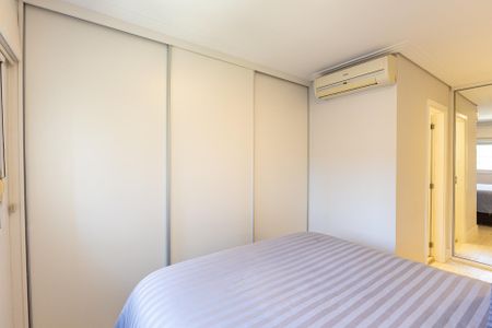 Apartamento à venda com 126m², 3 quartos e 3 vagas Apartamento à venda com 126m², 3 quartos e 3 vagasSuíte 1