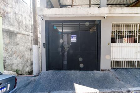 Fachada de casa para alugar com 2 quartos, 45m² em Jardim Monte Alegre, Taboão da Serra