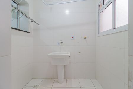 Área de serviço de apartamento para alugar com 3 quartos, 95m² em Vila Bocaina, Mauá