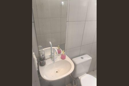 Banheiro de apartamento para alugar com 2 quartos, 43m² em Cidade Tiradentes, São Paulo