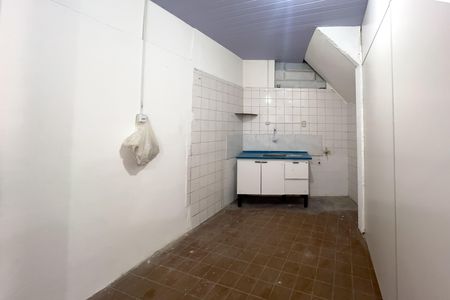 Sala e cozinha de casa para alugar com 1 quarto, 55m² em Vila São José, São Paulo
