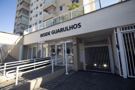 Fachada  de apartamento para alugar com 2 quartos, 59m² em Gopouva, Guarulhos