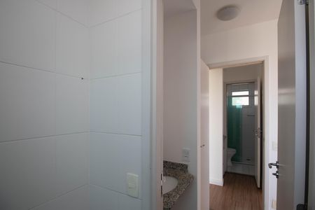 Banheiro 2 de apartamento para alugar com 2 quartos, 59m² em Gopouva, Guarulhos
