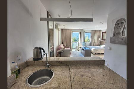 Apartamento à venda com 40m², 1 quarto e 1 vaga