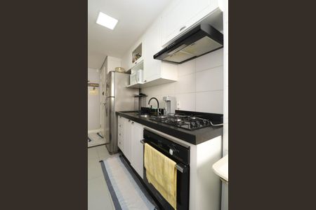 Cozinha  de apartamento para alugar com 2 quartos, 43m² em Jardim Helga, São Paulo