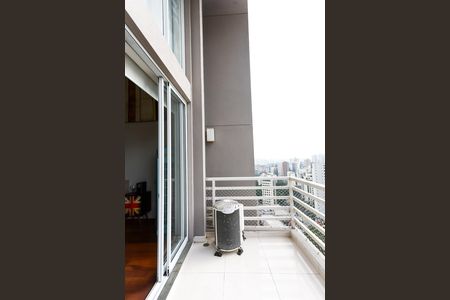 Varanda de kitnet/studio à venda com 1 quarto, 86m² em Morumbi, São Paulo