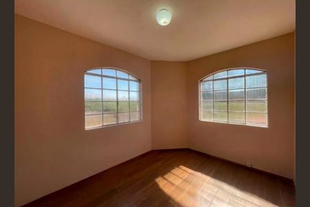 Sala de apartamento para alugar com 4 quartos, 100m² em Varzea, Lagoa Santa
