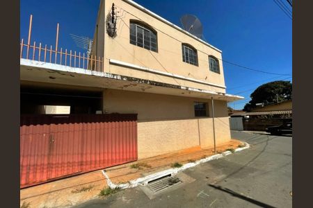 Fachada de apartamento para alugar com 4 quartos, 100m² em Varzea, Lagoa Santa