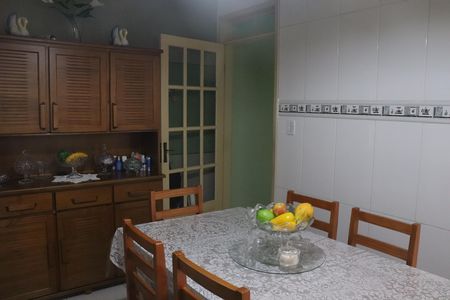Casa para alugar com 123m², 3 quartos e 2 vagasCozinha