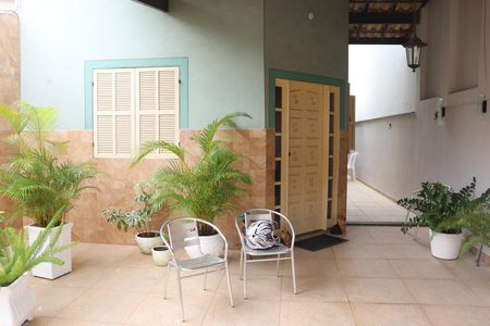 Casa para alugar com 123m², 3 quartos e 2 vagasFachada