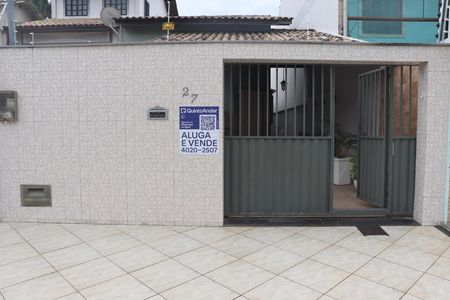 Casa para alugar com 123m², 3 quartos e 2 vagasFachada