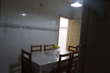 Casa para alugar com 123m², 3 quartos e 2 vagasCozinha