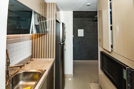 Cozinha de apartamento para alugar com 2 quartos, 70m² em Planalto, Belo Horizonte