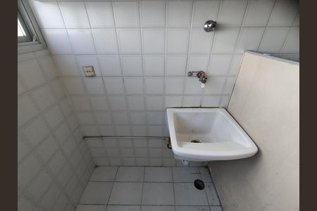 Área de Serviço de apartamento para alugar com 2 quartos, 64m² em Parque Bristol, São Paulo