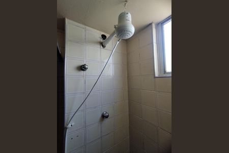 Banheiro - torneira de apartamento para alugar com 2 quartos, 64m² em Parque Bristol, São Paulo