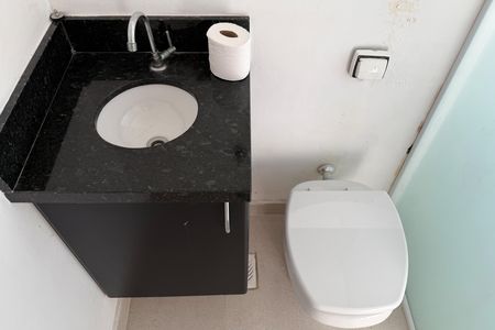 Banheiro de apartamento para alugar com 1 quarto, 49m² em Itararé, Santos