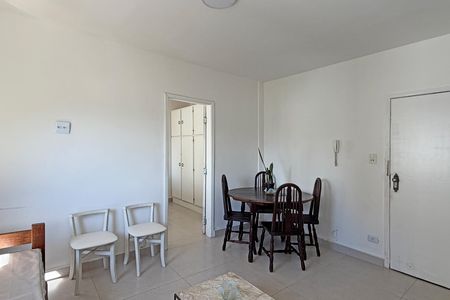Sala de apartamento para alugar com 1 quarto, 49m² em Itararé, Santos