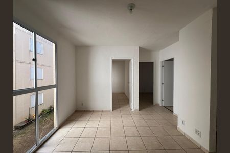 Apartamento à venda com 2 quartos, 45m² em Nacional, Contagem