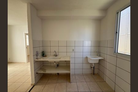 Cozinha de apartamento à venda com 2 quartos, 45m² em Nacional, Contagem