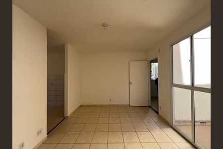 Sala de apartamento à venda com 2 quartos, 45m² em Nacional, Contagem