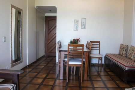 Sala de apartamento para alugar com 3 quartos, 93m² em Centro, Cabo Frio