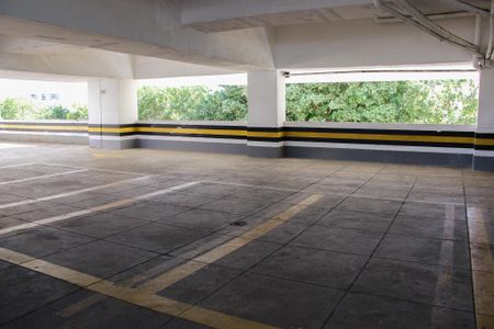 Garagem de apartamento para alugar com 3 quartos, 93m² em Centro, Cabo Frio