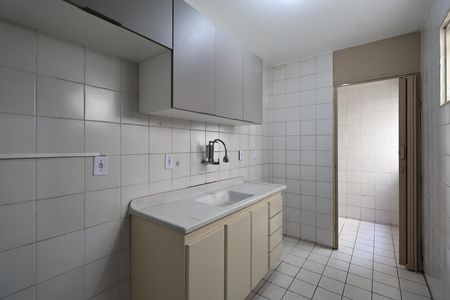 Cozinha de apartamento à venda com 2 quartos, 53m² em Jardim Santo André, Santo André