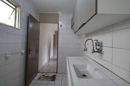 Cozinha de apartamento à venda com 2 quartos, 53m² em Jardim Santo André, Santo André
