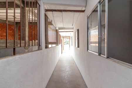 Corredor de Entrada de casa para alugar com 2 quartos, 50m² em Vila Continental, São Paulo