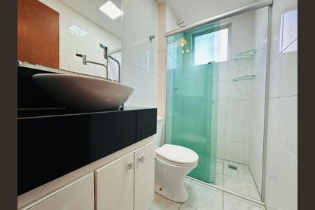 Banheiro social de apartamento para alugar com 2 quartos, 80m² em Santa Branca, Belo Horizonte
