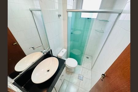 Banheiro social de apartamento para alugar com 2 quartos, 80m² em Santa Branca, Belo Horizonte