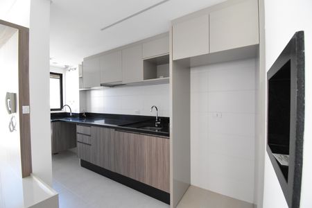 Sala/Cozinha de apartamento à venda com 3 quartos, 71m² em Santo Inácio, Curitiba