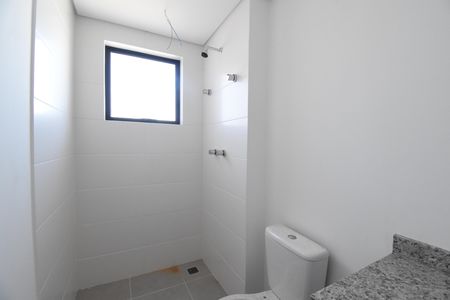 Banheiro da Suíte de apartamento à venda com 3 quartos, 71m² em Santo Inácio, Curitiba