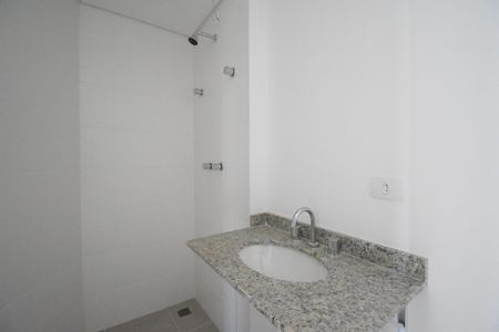 Banheiro 2 de apartamento à venda com 3 quartos, 71m² em Santo Inácio, Curitiba
