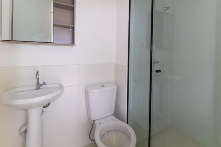 Banheiro de apartamento para alugar com 2 quartos, 36m² em Conjunto Habitacional Teotonio Vilela, São Paulo