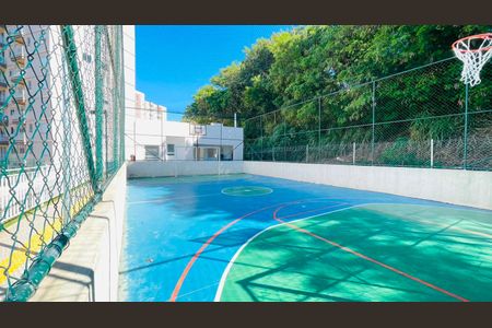 Quadra de apartamento para alugar com 2 quartos, 47m² em Jardim Vitória, Embu das Artes