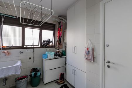 Área de Serviço de kitnet/studio para alugar com 3 quartos, 160m² em Indianópolis, São Paulo