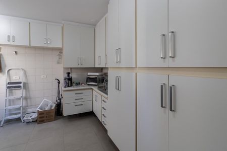 Cozinha de kitnet/studio para alugar com 3 quartos, 160m² em Indianópolis, São Paulo