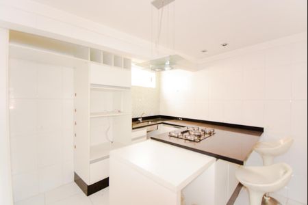 Cozinha de casa de condomínio à venda com 2 quartos, 50m² em Jardim do Papai, Guarulhos