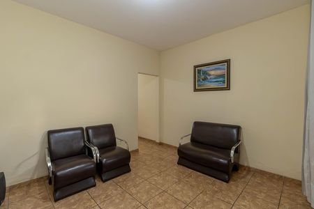Sala de casa à venda com 3 quartos, 360m² em Jaqueline, Belo Horizonte