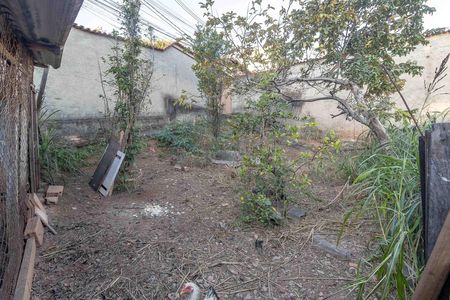 Quintal de casa à venda com 3 quartos, 360m² em Jaqueline, Belo Horizonte