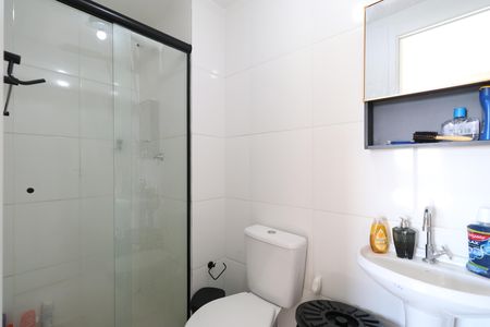 Banheiro  de apartamento à venda com 1 quarto, 27m² em Água Branca, São Paulo