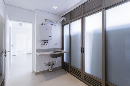 Área de Serviço de apartamento à venda com 4 quartos, 358m² em Vila Nova Conceição, São Paulo
