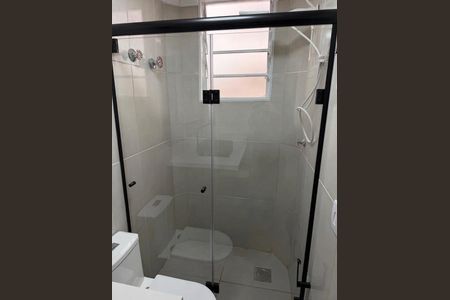 Banheiro de apartamento para alugar com 1 quarto, 37m² em Chácara Inglesa, São Paulo