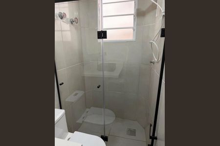 Banheiro de apartamento para alugar com 1 quarto, 37m² em Chácara Inglesa, São Paulo